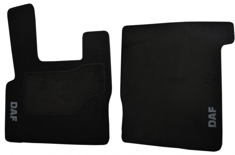 DAF 105XF czarny.JPG